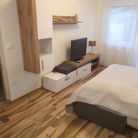Apartment With Terrace Порторож Екстериор снимка