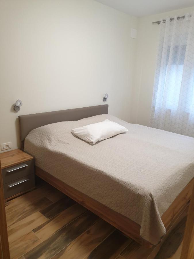 Apartment With Terrace Порторож Екстериор снимка